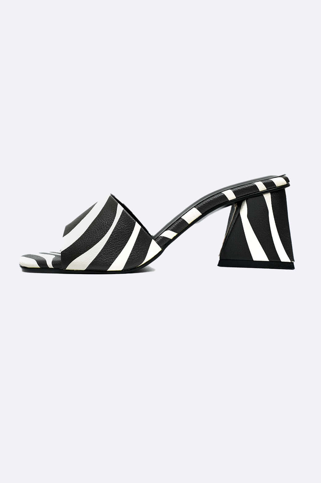 Handmade Zebra Noir heels with a bold black-and-white print, perfect for stylish women in the UAE.