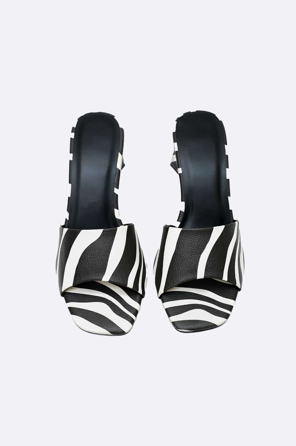 Handmade Zebra Noir slide sandals for women, featuring bold black-and-white print, perfect for stylish footwear in the UAE.